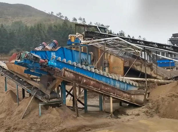 sand washing line.jpg